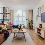 Prague Days - Funky Studio - Netflix - City Center
