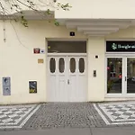 Prague Days - Funky Studio - Netflix - City Center